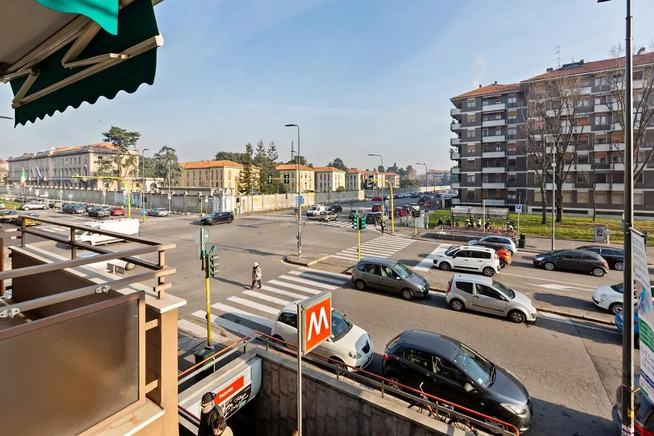 Red Subway Line Modern Flat Apartment Milan