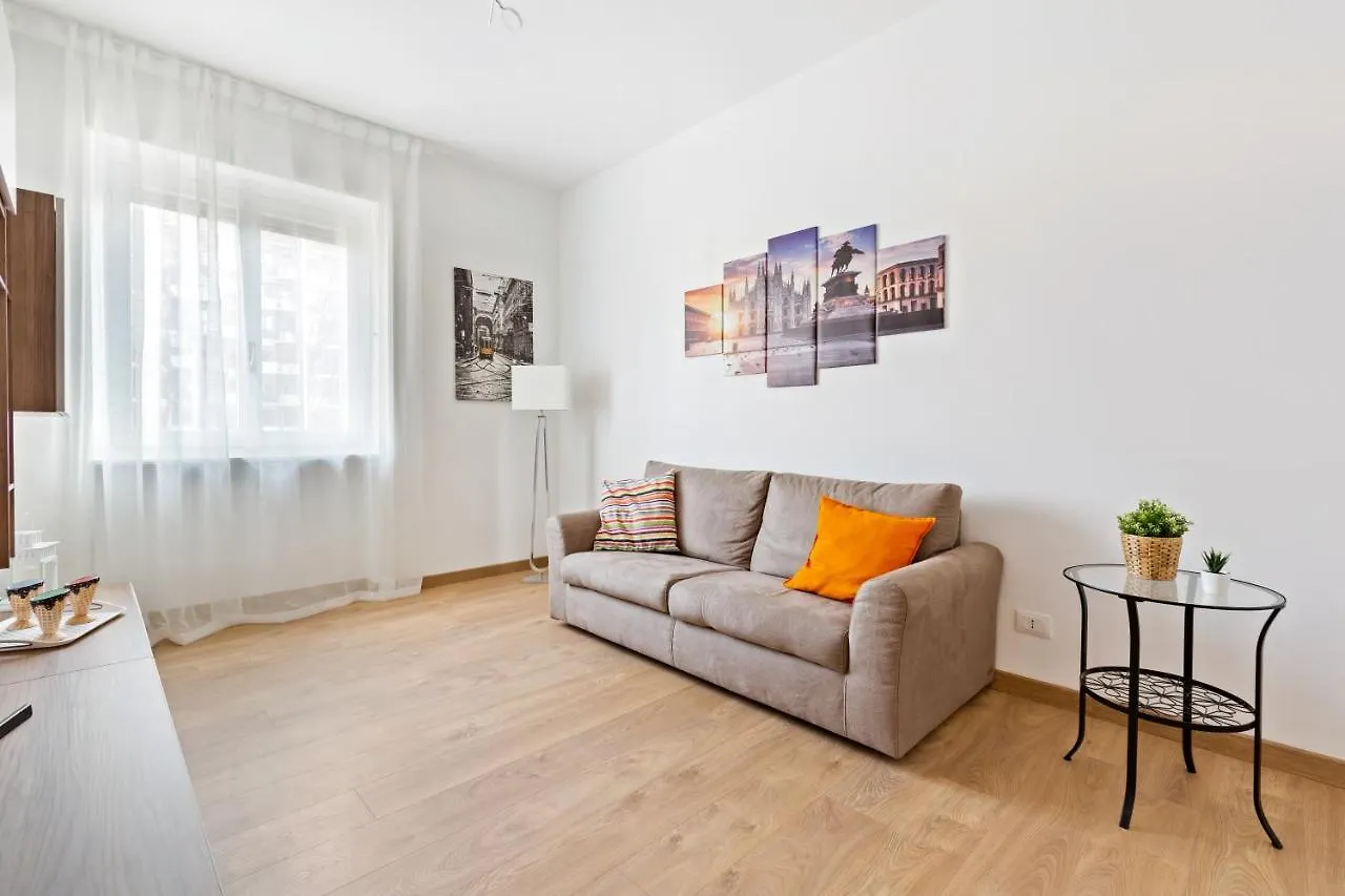 Red Subway Line Modern Flat Apartment Milan 0*,  Italy